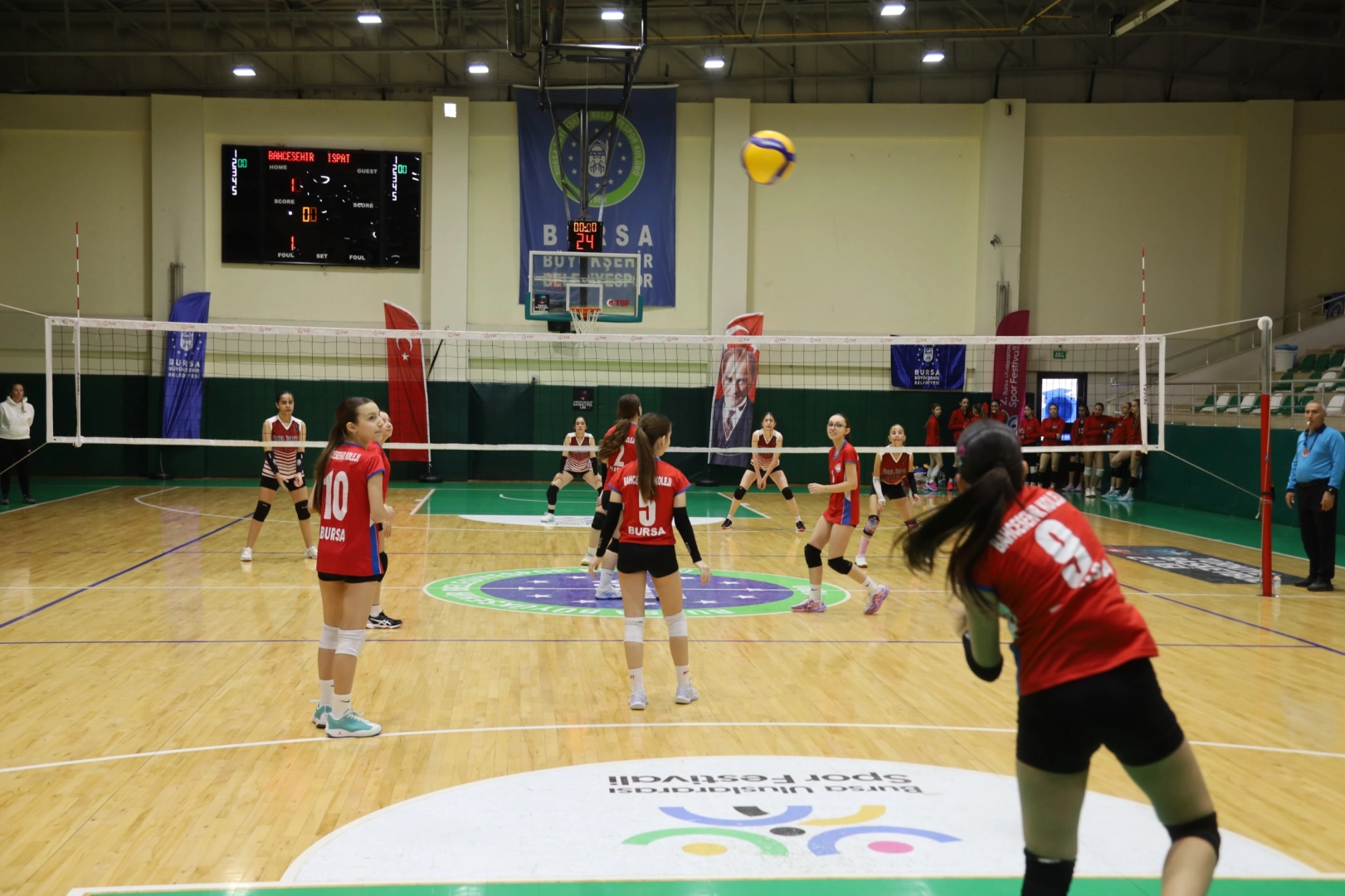 Bursa'da Spor Festivali heyecanı 17 il&ccedil;ede s&uuml;r&uuml;yor