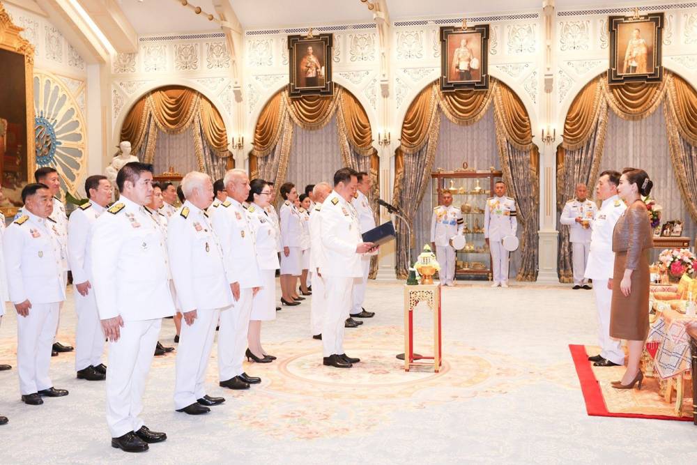 Tayland'da Charnvirakul h&uuml;k&uuml;meti g&ouml;reve başladı