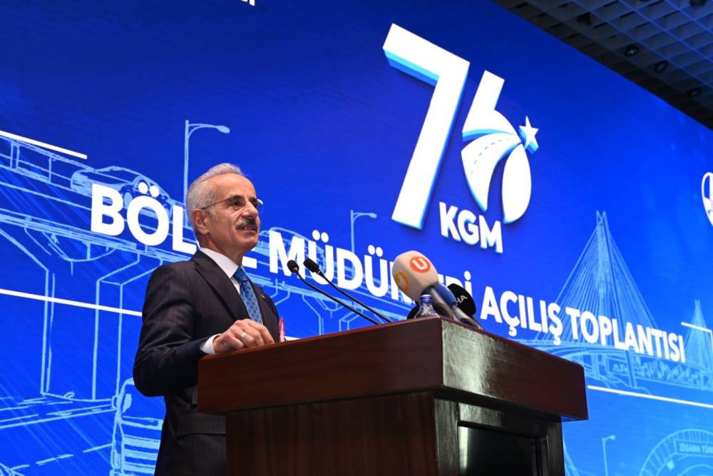 Bakan Uraloğlu: B&ouml;l&uuml;nm&uuml;ş yol ağımızı 30 bin kilometrenin &uuml;zerine &ccedil;ıkardık