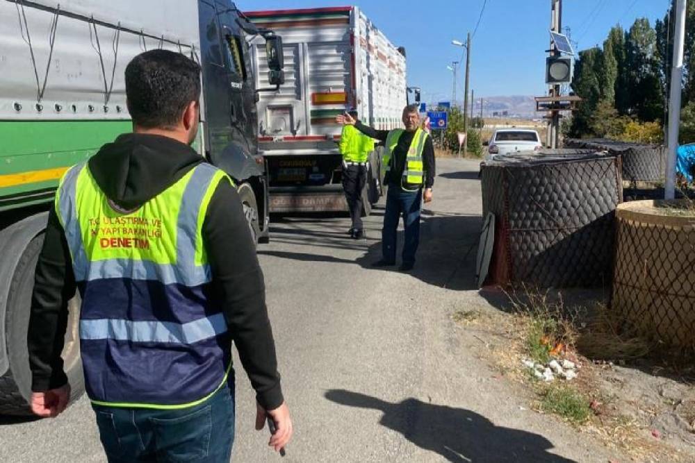 Erzurum&rsquo;da 3 bin 623 araca mevzuata aykırı taşımacılıktan ceza uygulandı