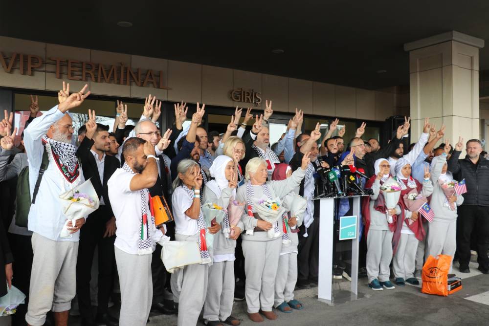 &Ouml;zg&uuml;rl&uuml;k Filosu'ndan 95 katılımcı İstanbul'a d&ouml;nd&uuml;